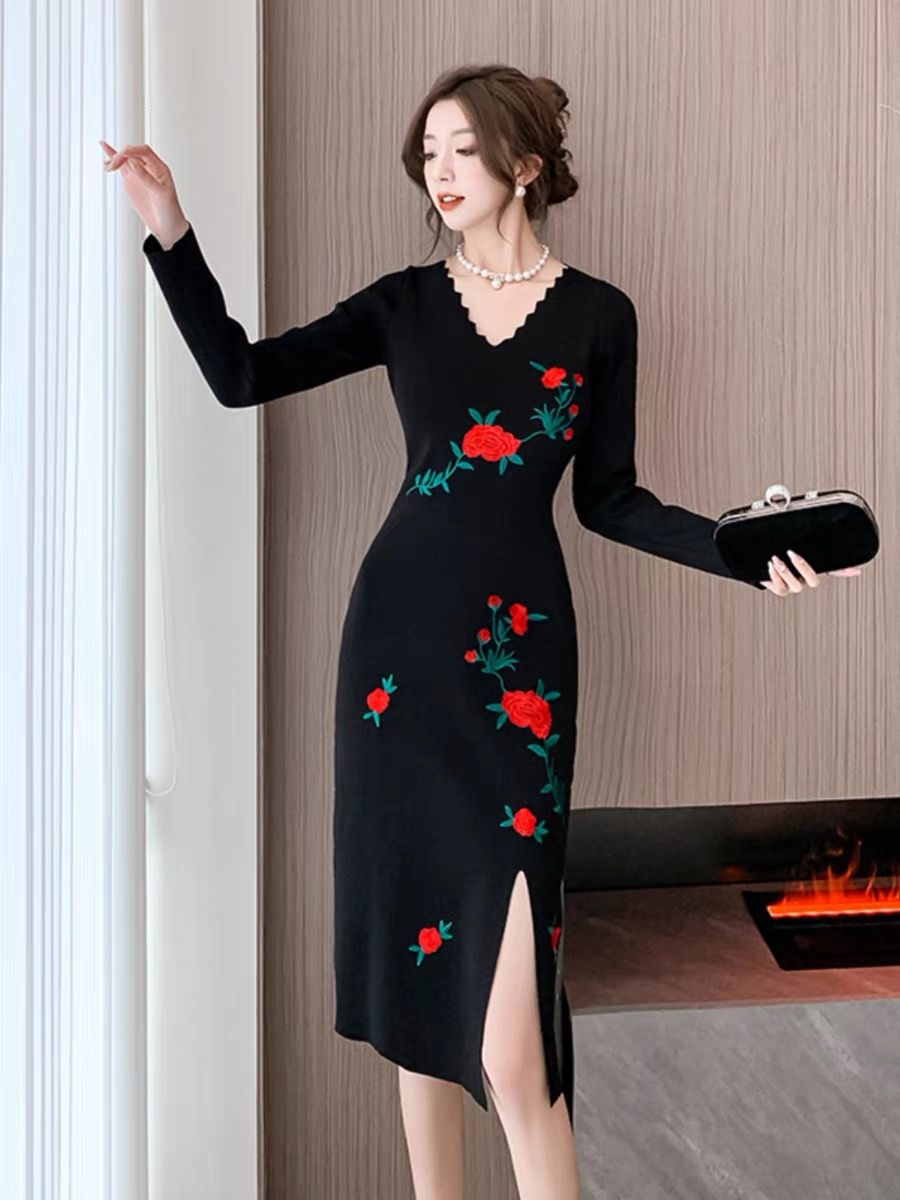Love hurts roses sweater gown KBC70 image