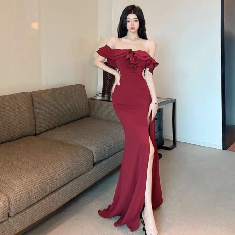 Red roses dinner date dress EVD45 image