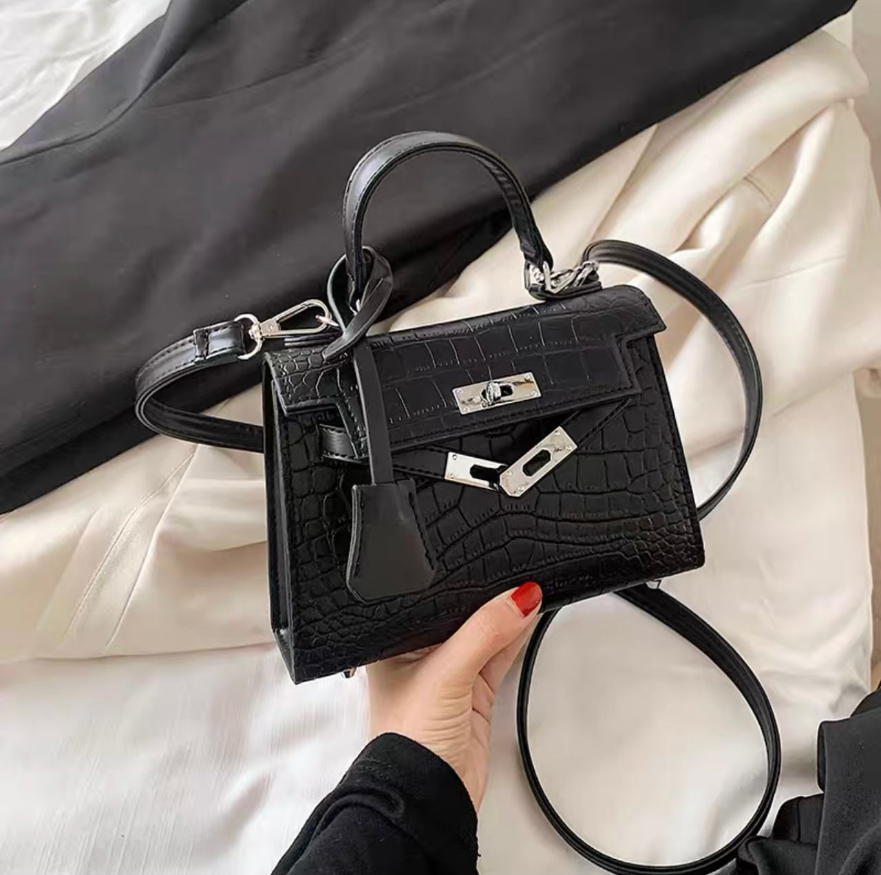 Weekend plans crocs bag BG141 image