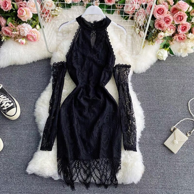 Category is body chantily lace gown CBC26 image