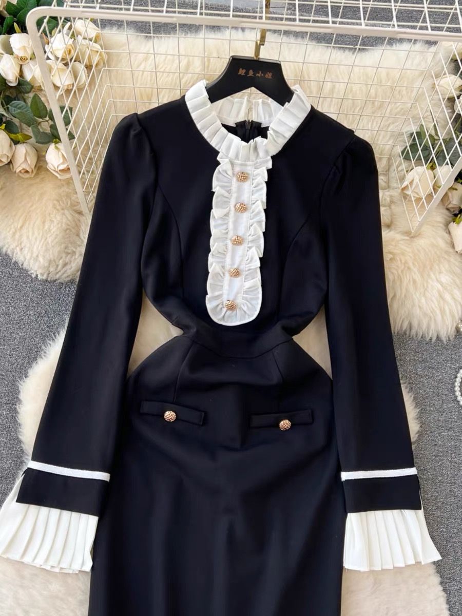 Ideal French woman royal dress FBC60 image