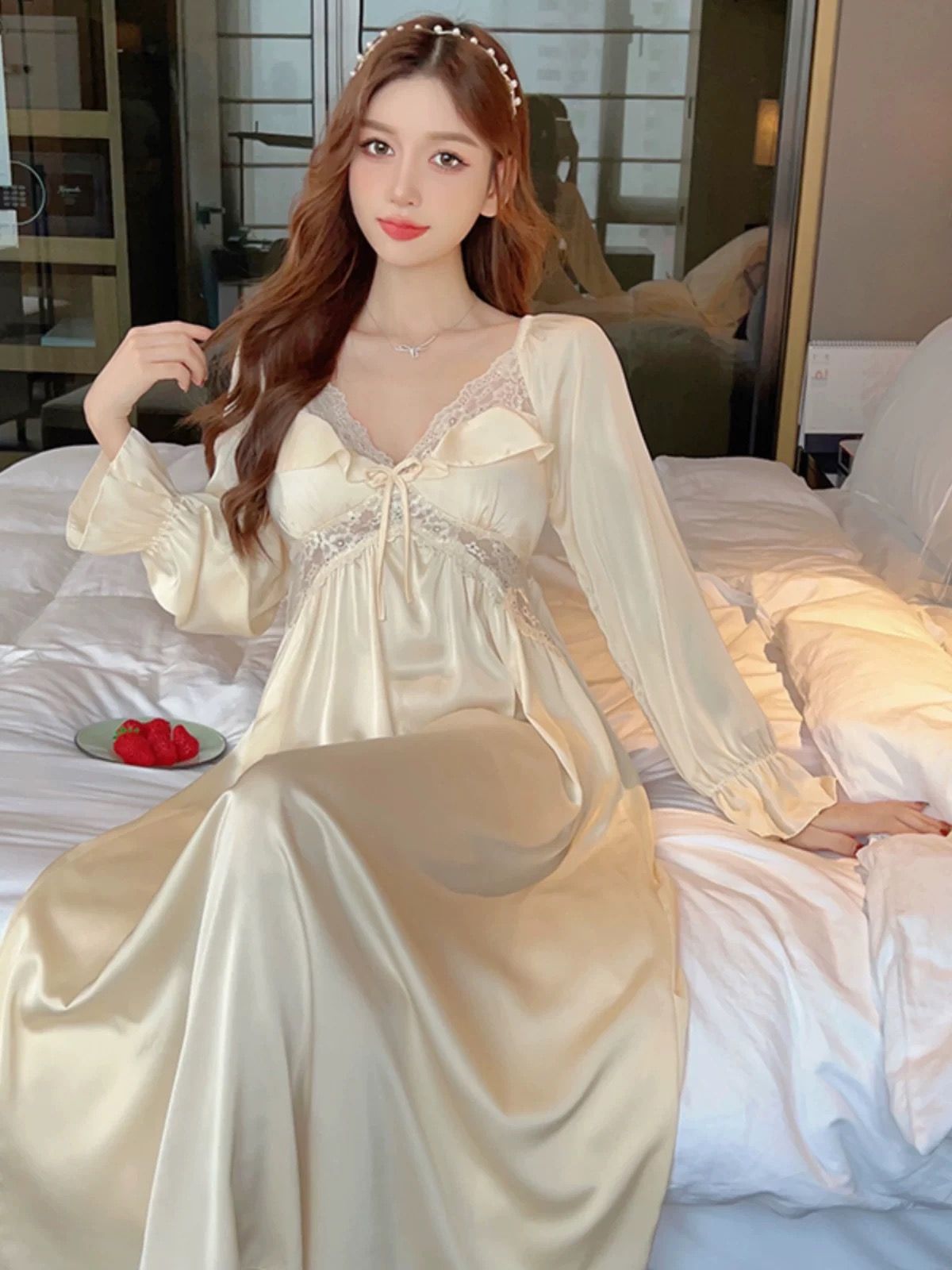 Raging beauty silk night dress SW127 image