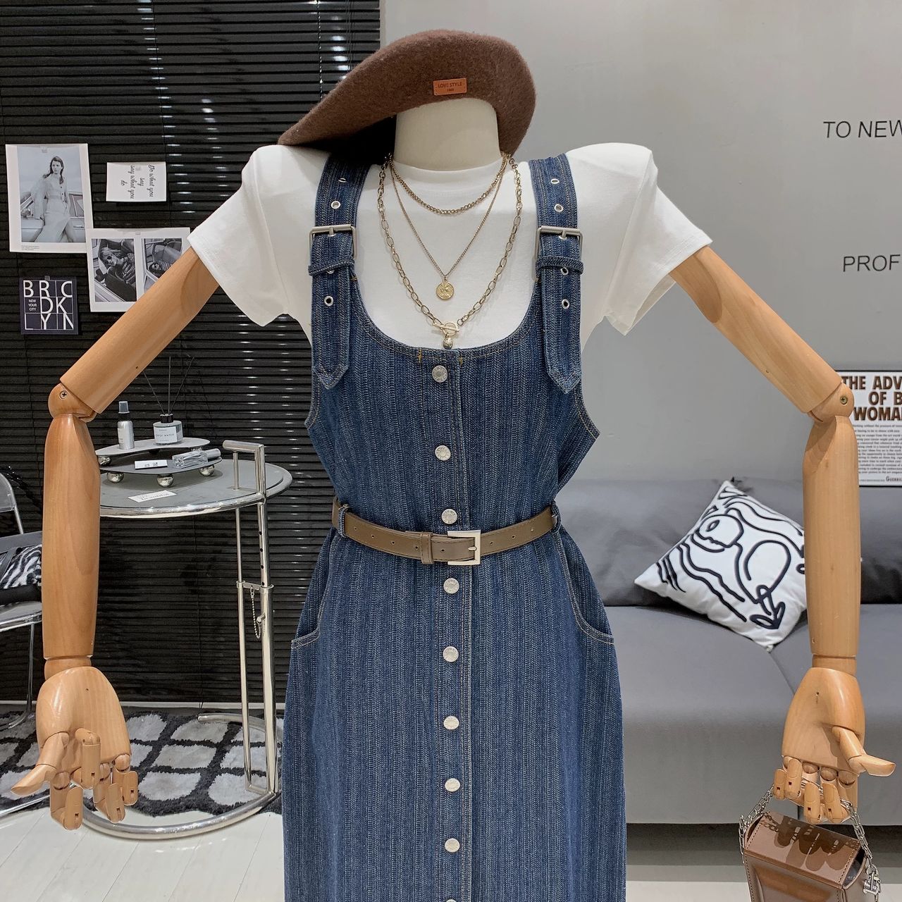 Barbie girl dress & belt DD121 image