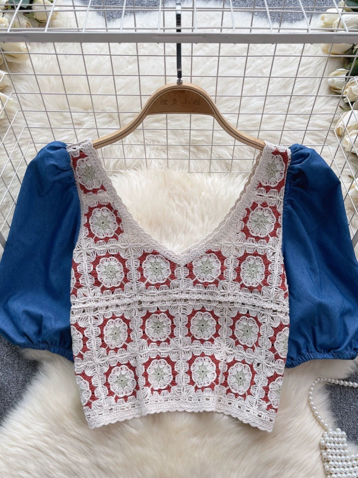 Living by example top KTO157 image