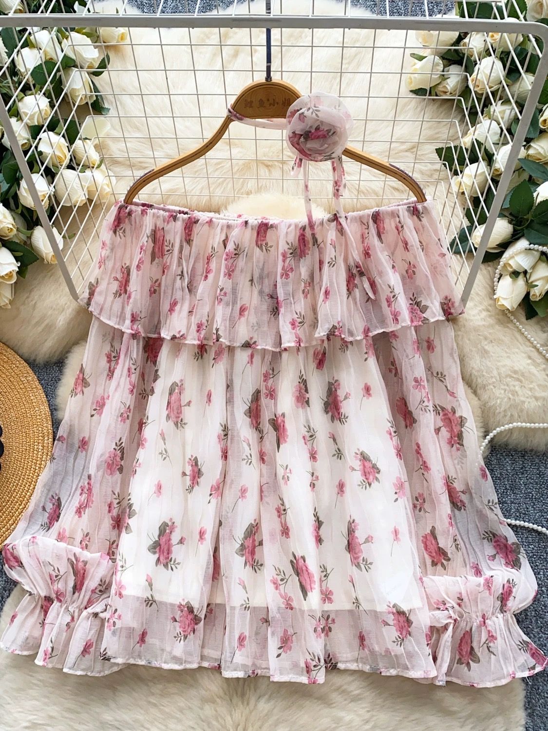 Born for the spotlight top CTO928 image