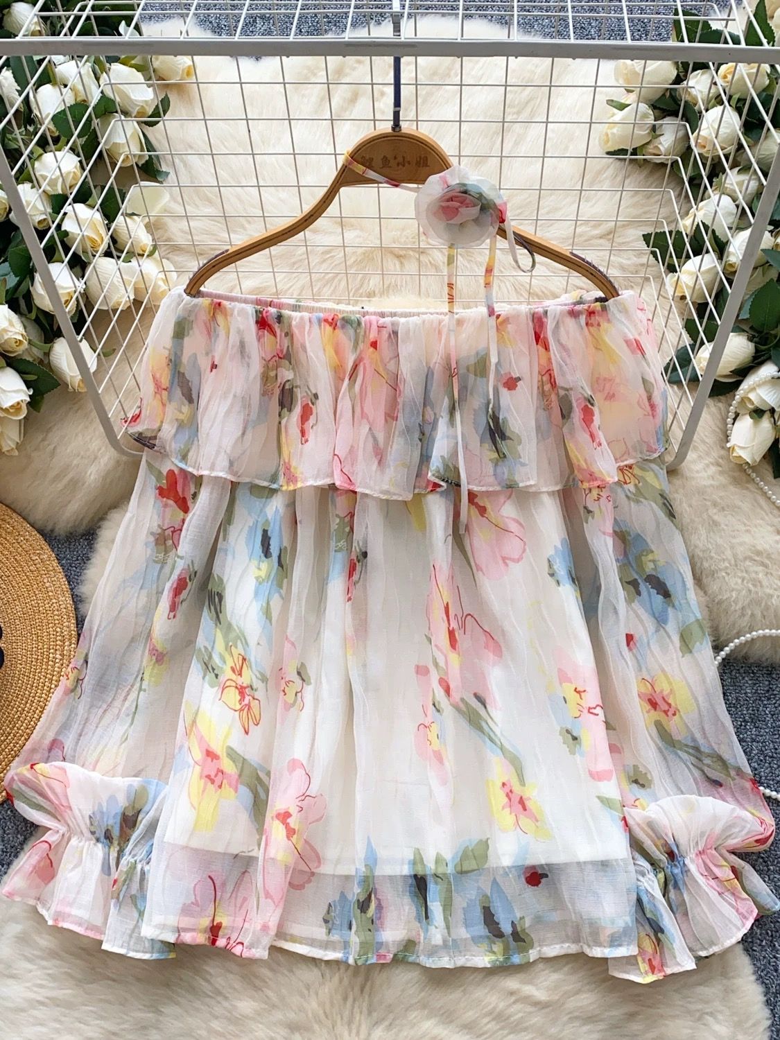 Born for the spotlight top CTO928 image