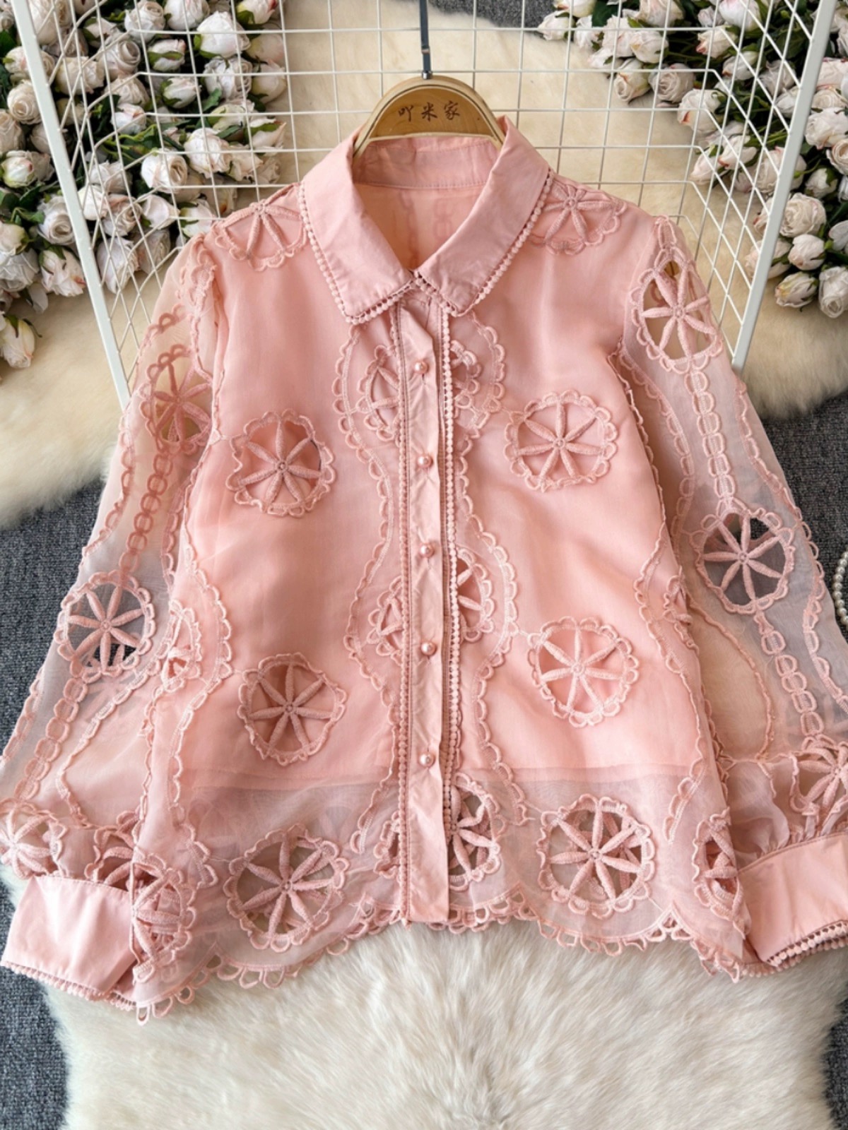 Bold concept blouse BE430 image