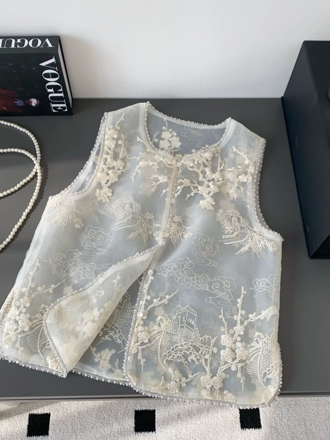 Where is she going top CTO1116 image