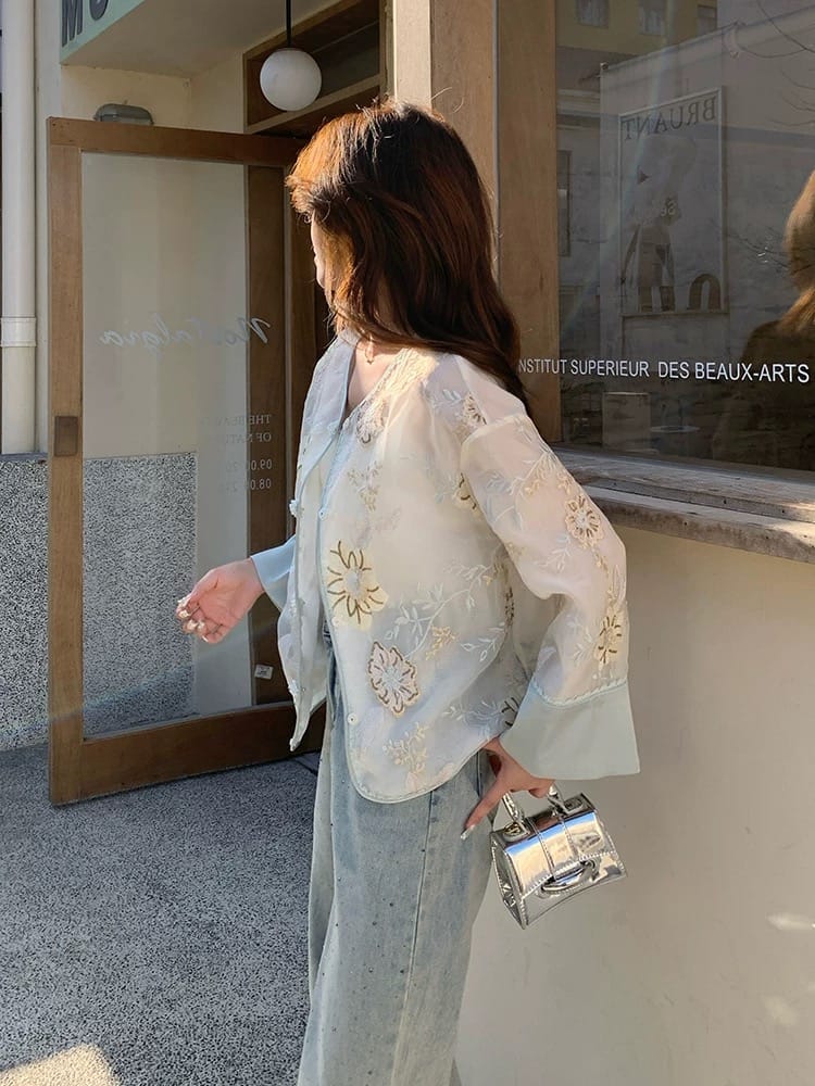 Lost in Paris top CTO1101 image