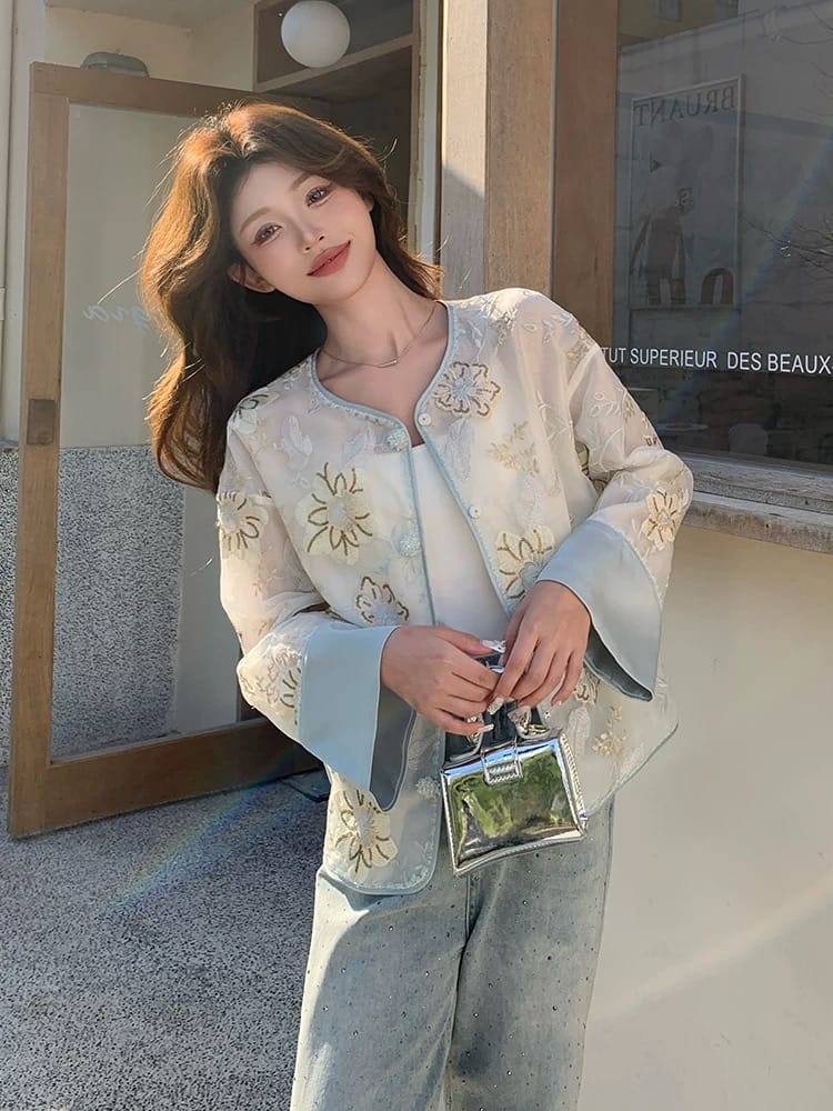 Lost in Paris top CTO1101 image