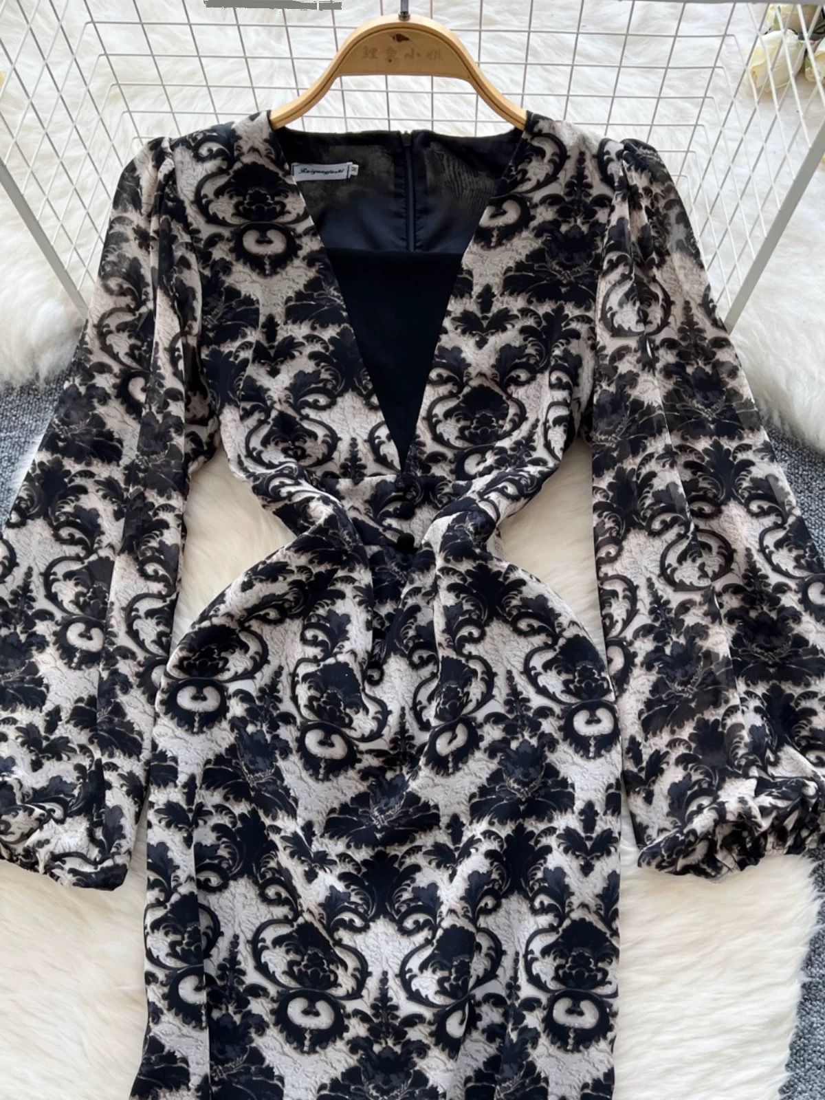 Peeking through dress FD661 image