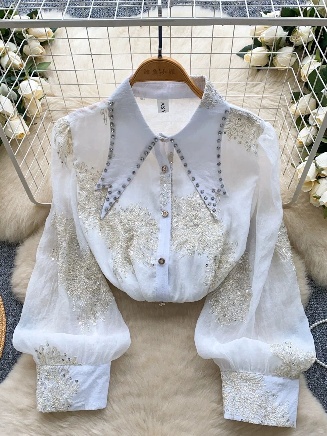 Lavish babe blouse BE337 image