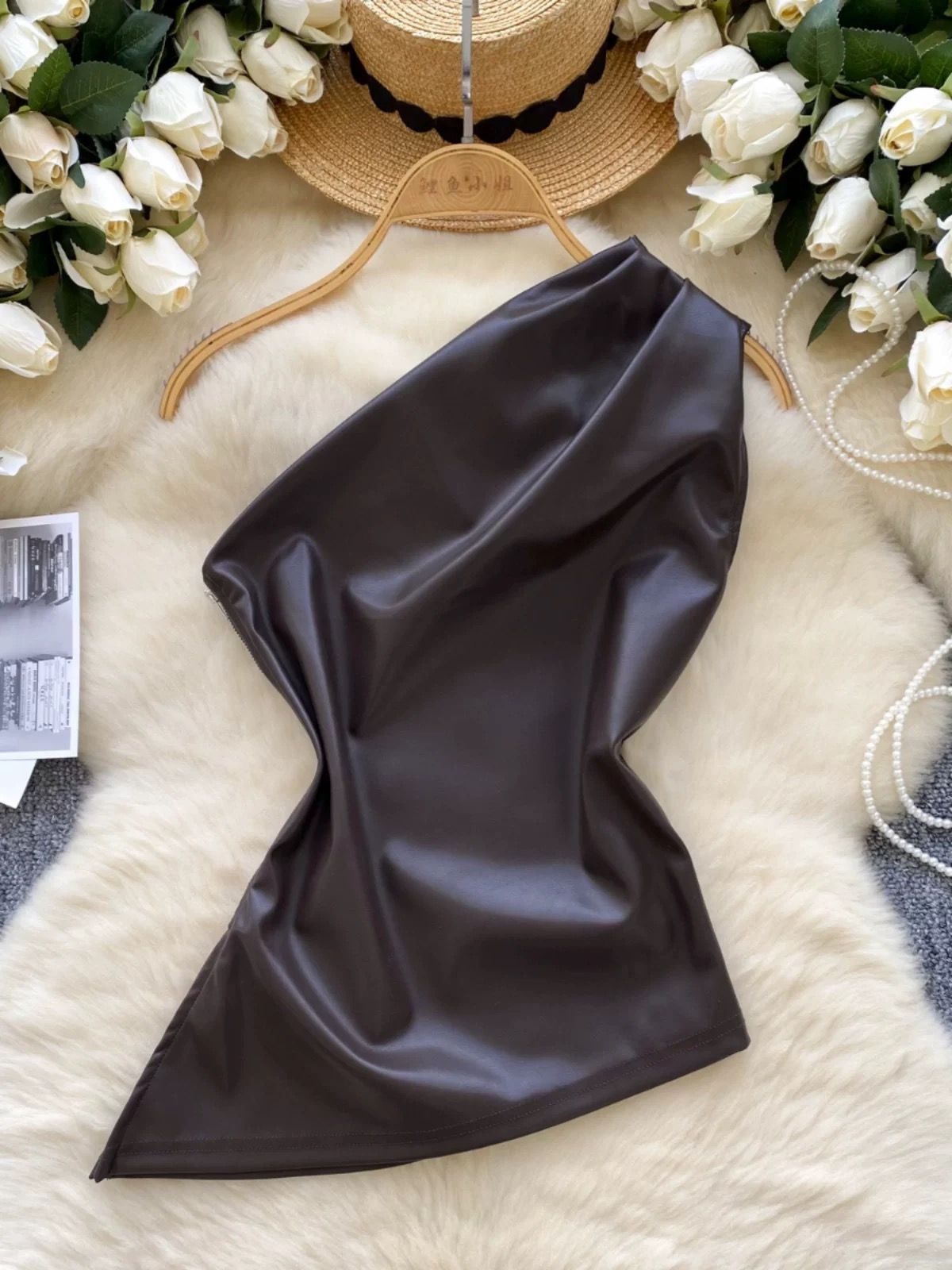 Queen of the palace top CTO776 image