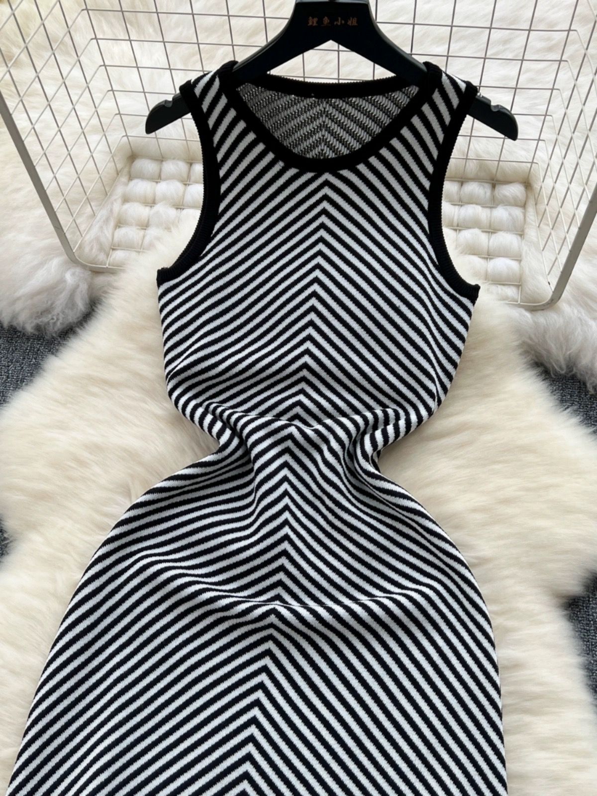 Hold you tight dress KD293 image