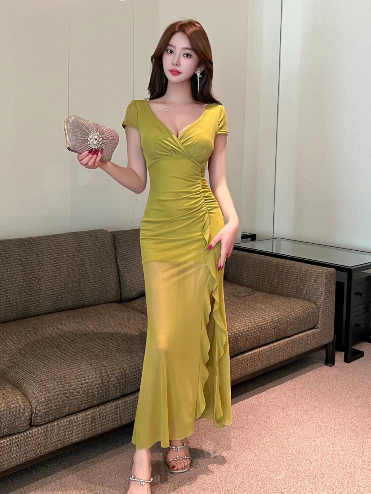 Malibu Barbie dress CD349 image