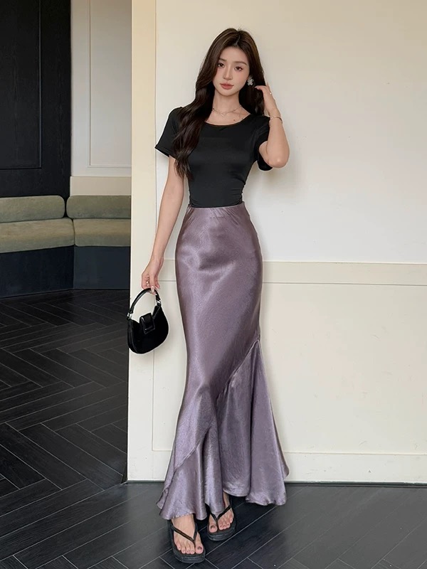 Pretty instincts skirt CS232 image