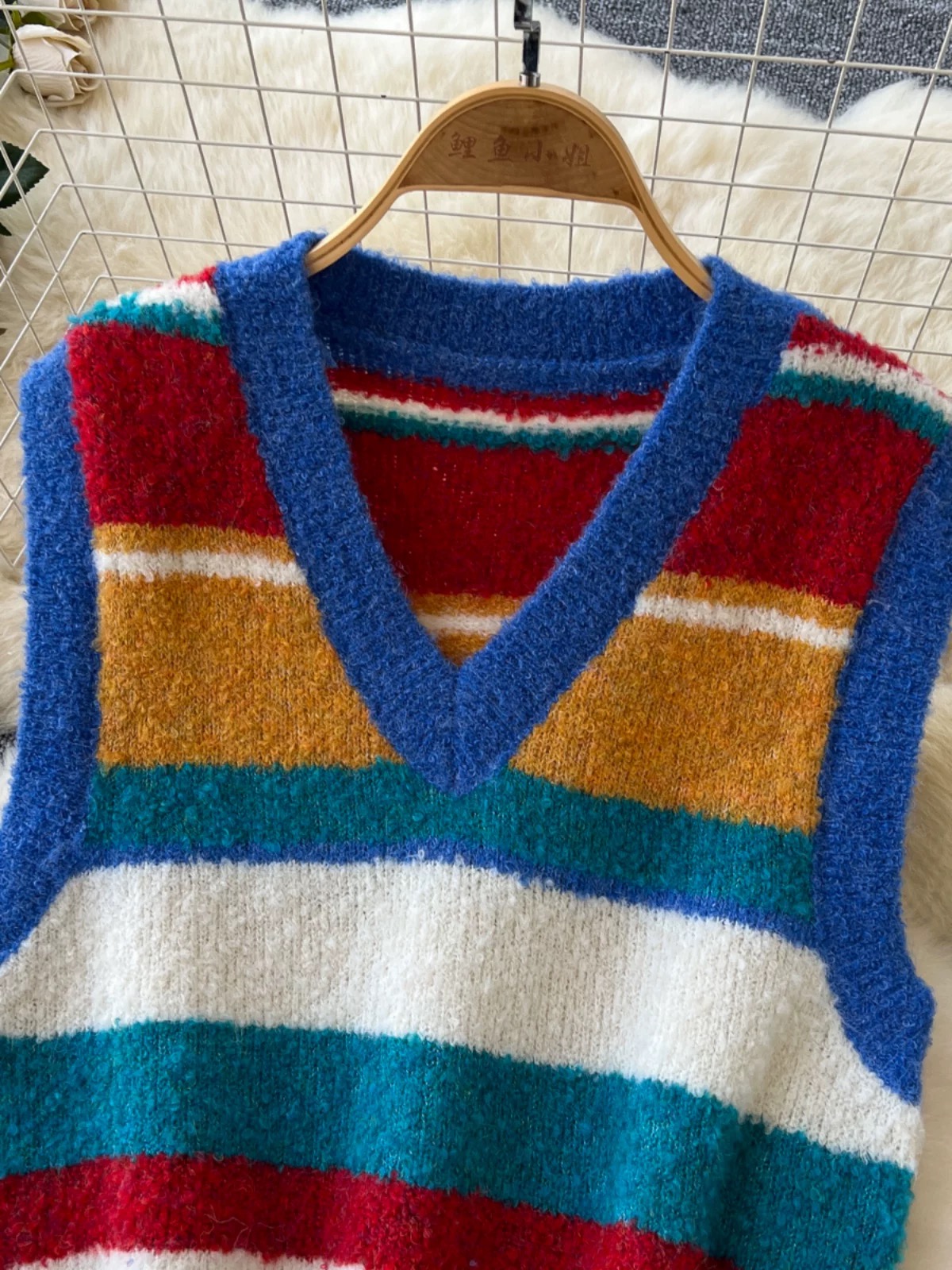 Pretty in Wool vest top KTO292 image