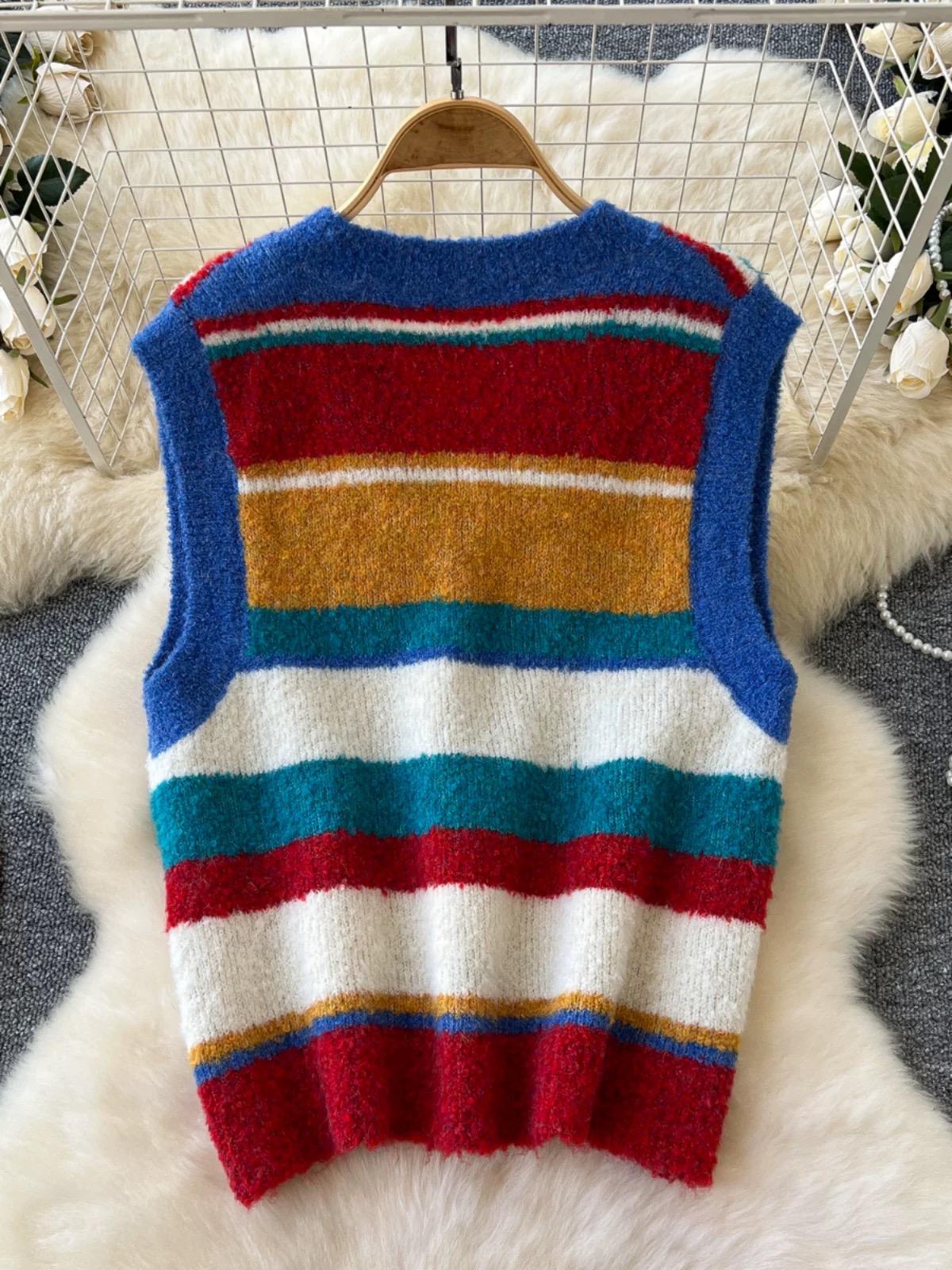 Pretty in Wool vest top KTO292 image