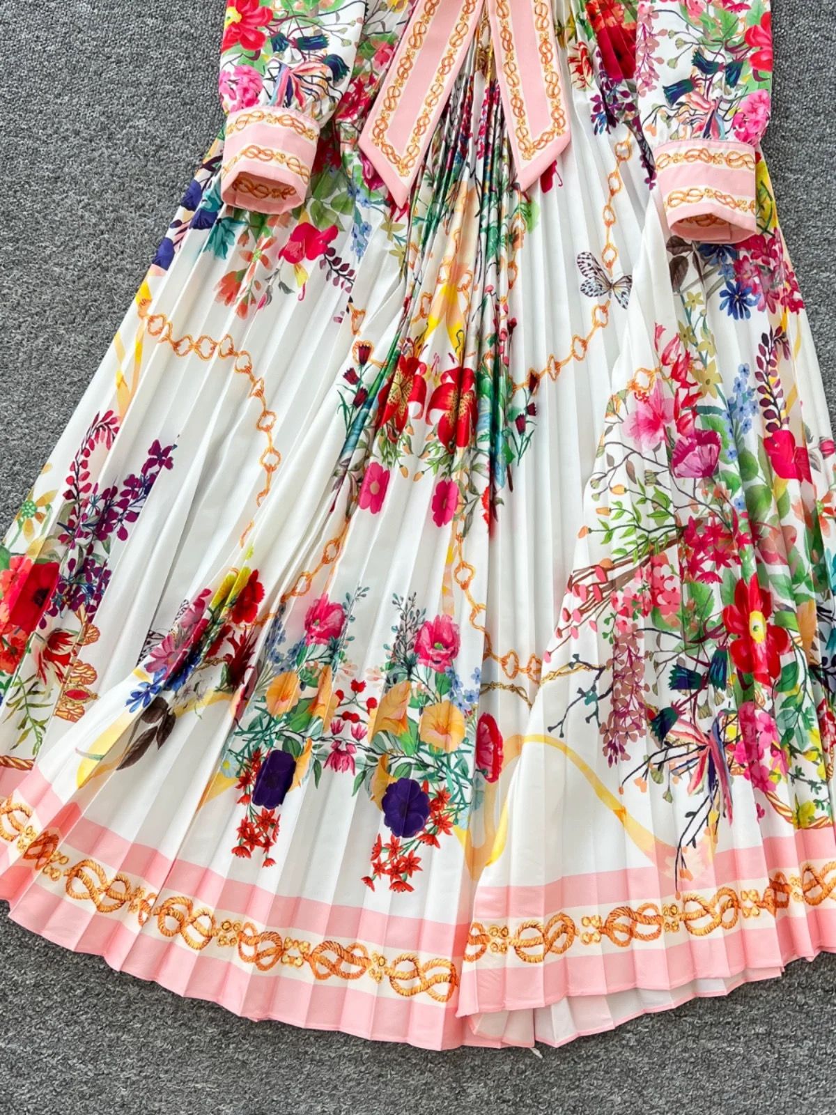 Walk behind me dress ED472 image