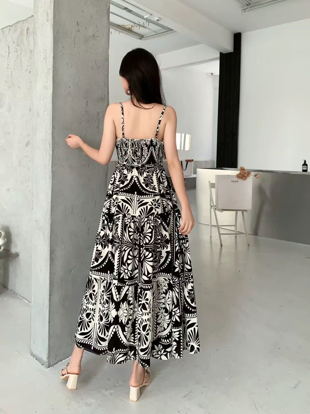 Out of my way dress CD1548 image