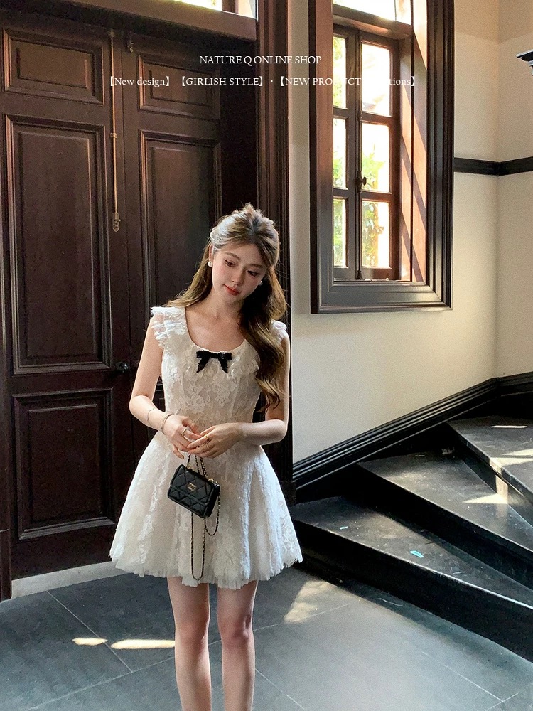 Truly authentic lace dress CD1539
