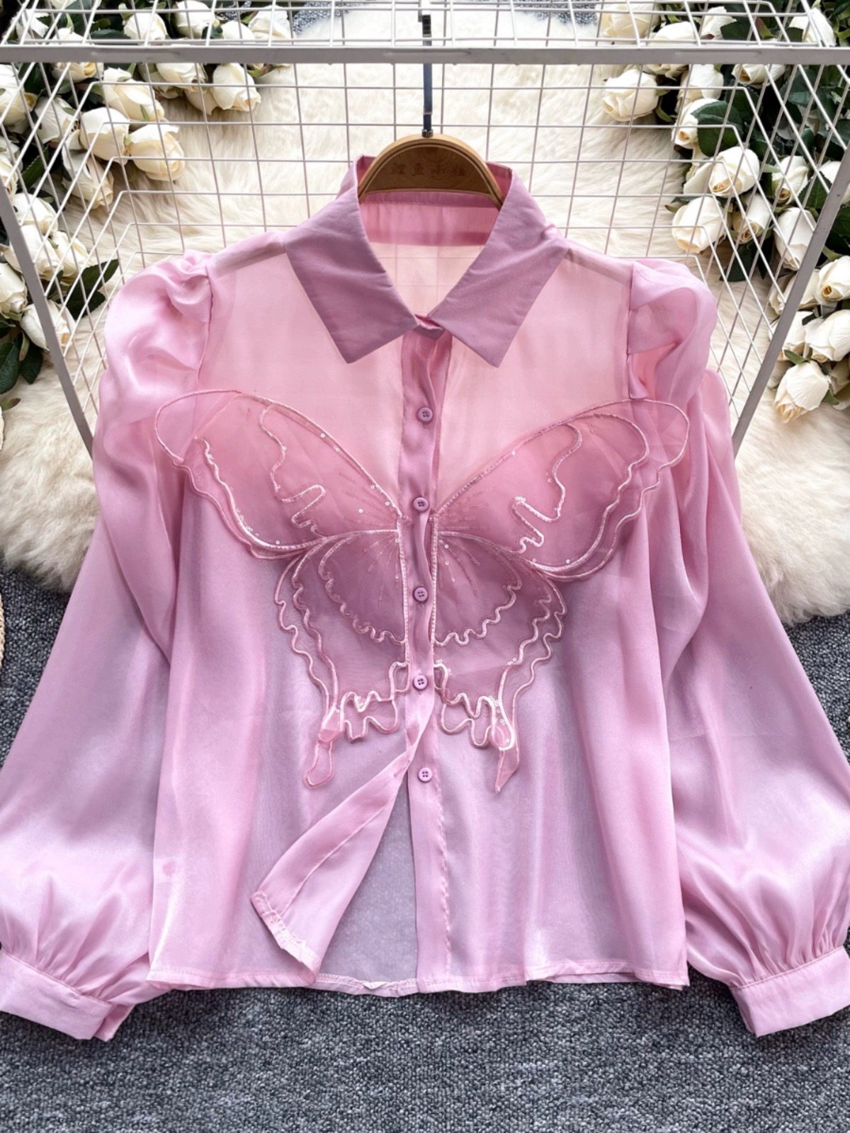 Straight to it butterfly blouse BE433