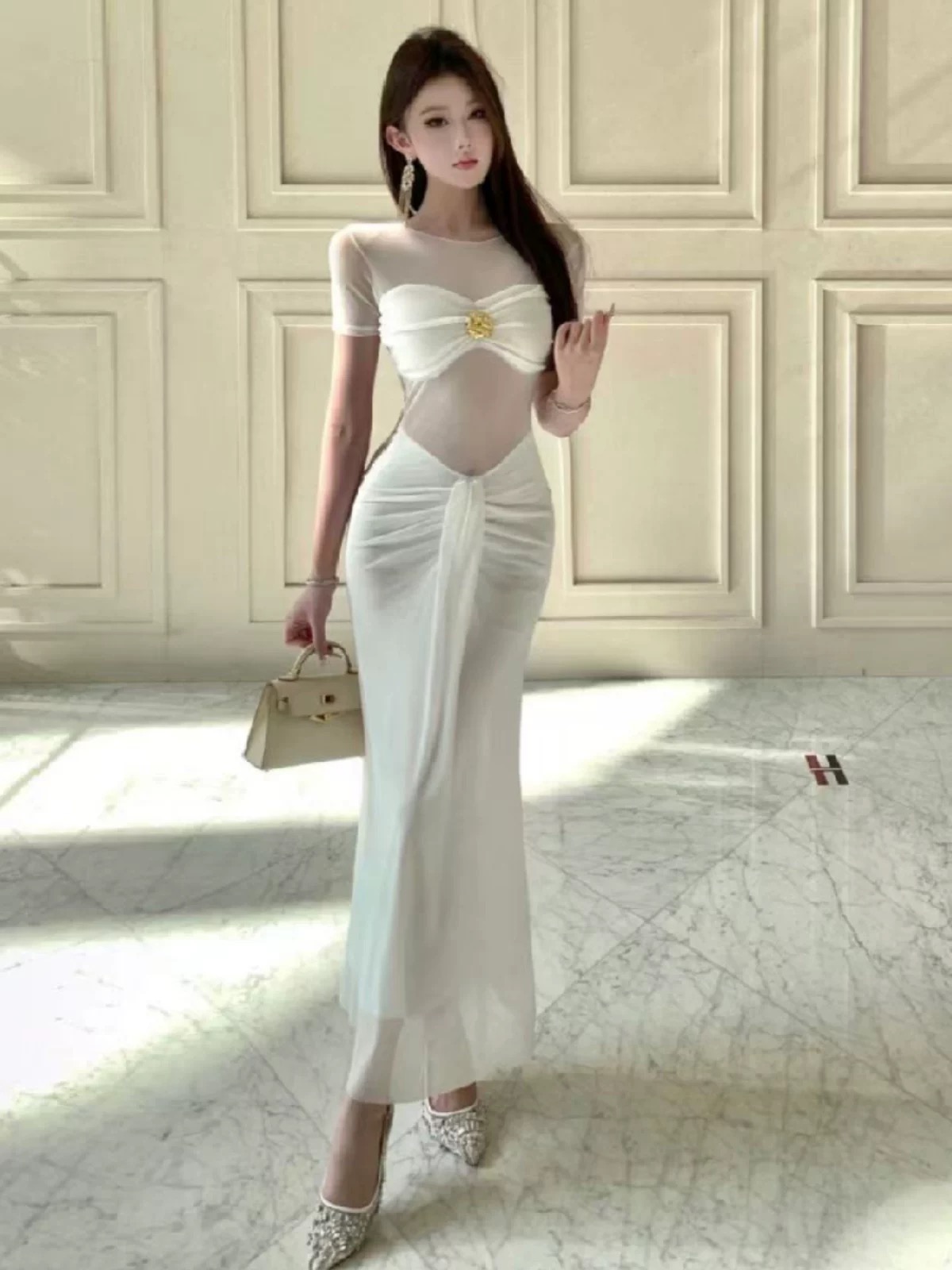Can’t tame me dress FD838 image