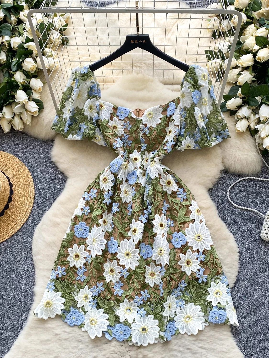 Made my point lace dress CD444 image