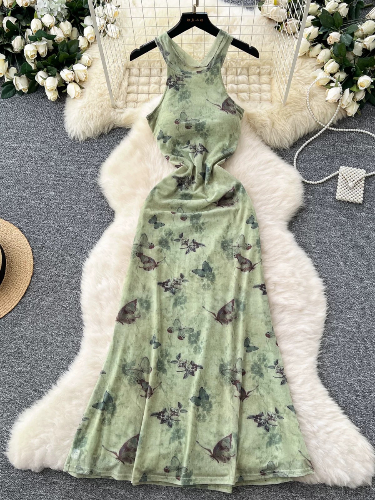 Perfectly classic dress CD942