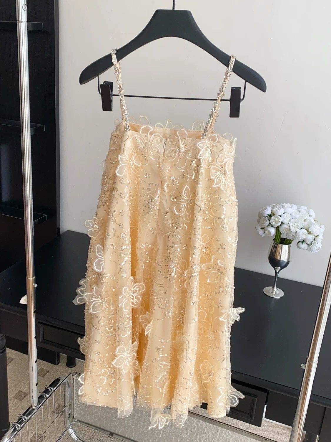 Beauty and the babe dress FD411 image