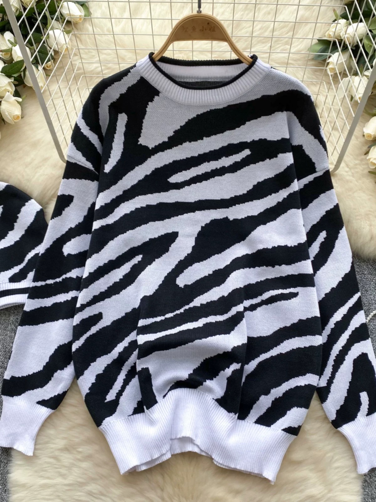 Ski trip sweater & warmer  KS131 image
