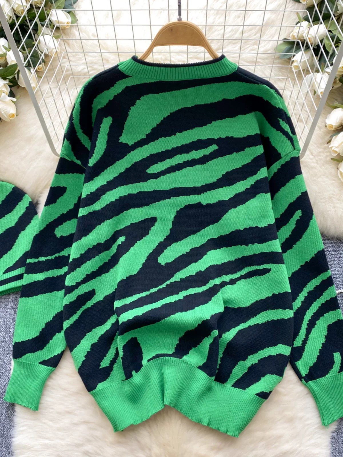 Ski trip sweater & warmer  KS131 image