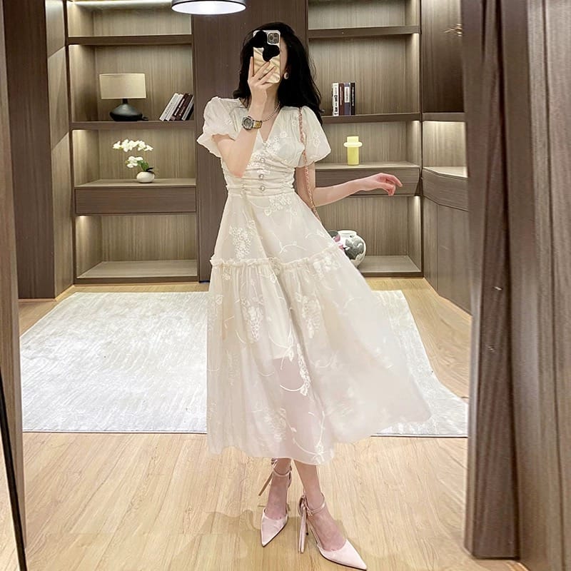 The amari dress CD559 image