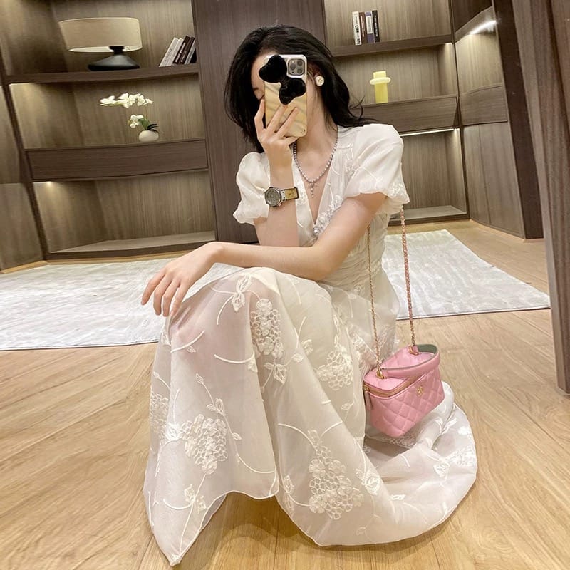 The amari dress CD559 image