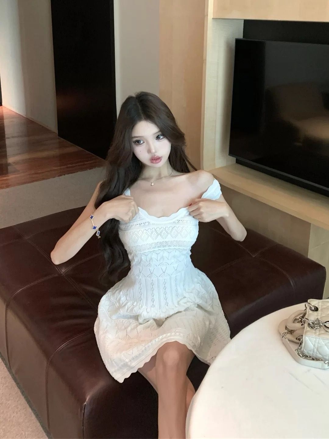 Making an entrance dress KD259 image