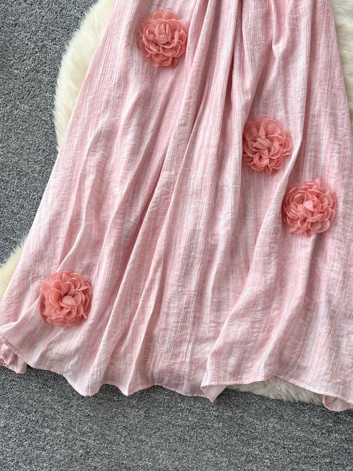 What lies underneath dress CD1070 image