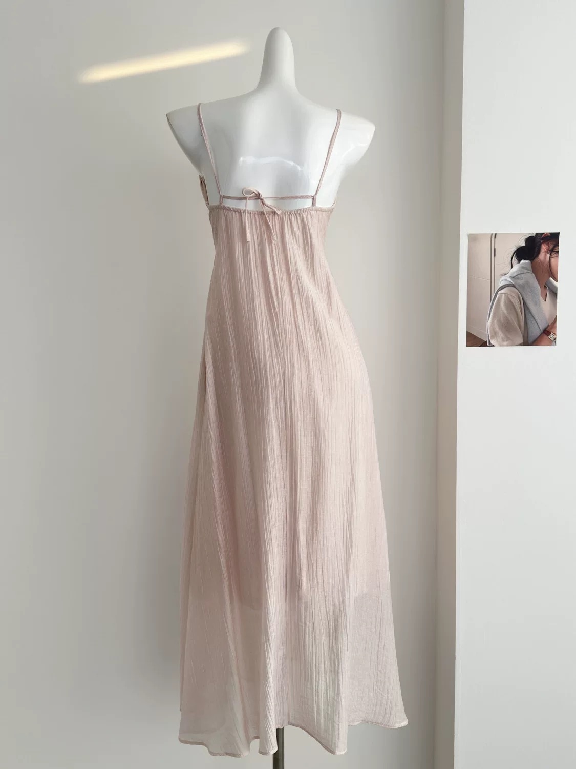 What lies underneath dress CD1070 image