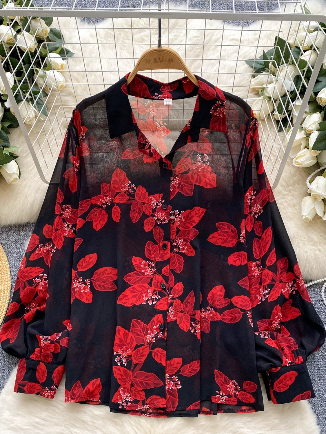 Heart holder shirt SH177 image