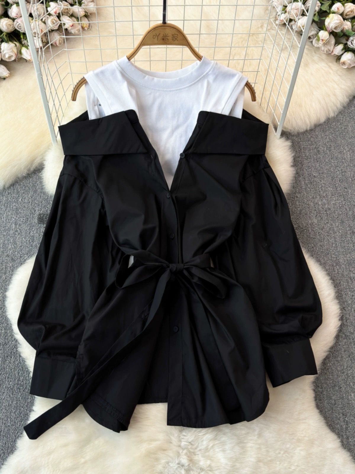 Wine by the fireplace top CTO313 image