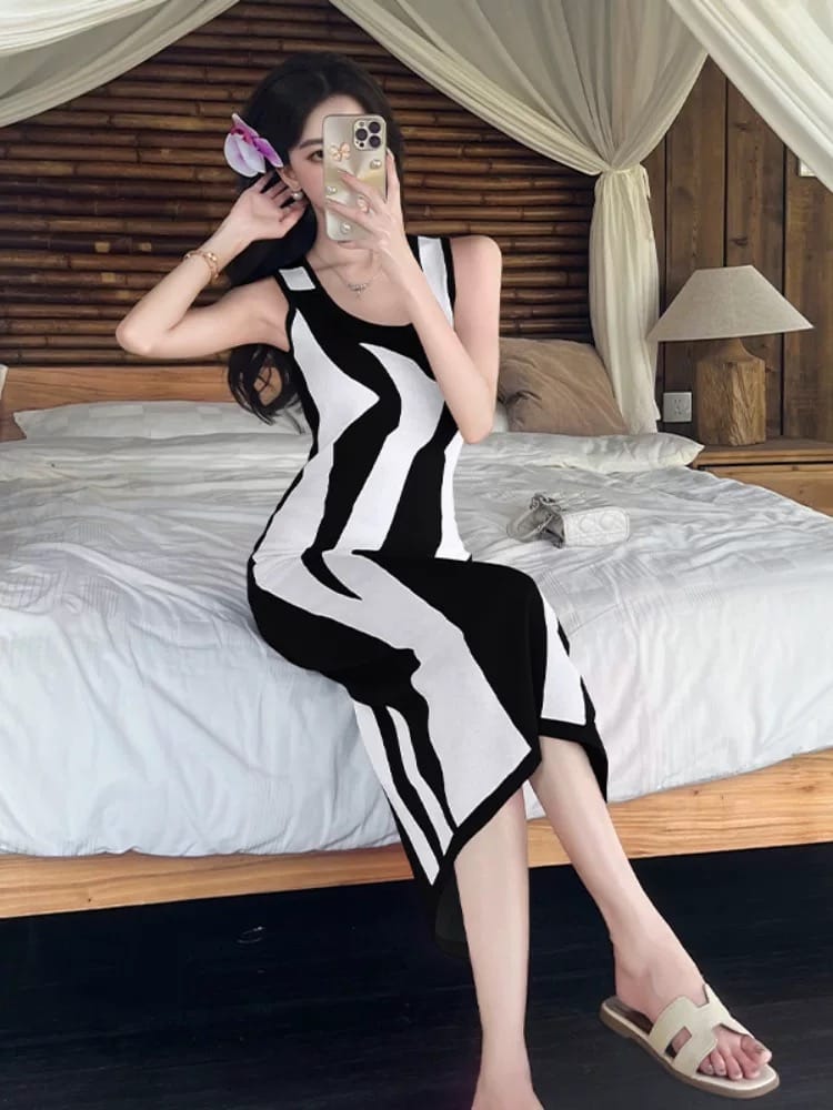 Cherry bomb knitted Dress KBC165 image