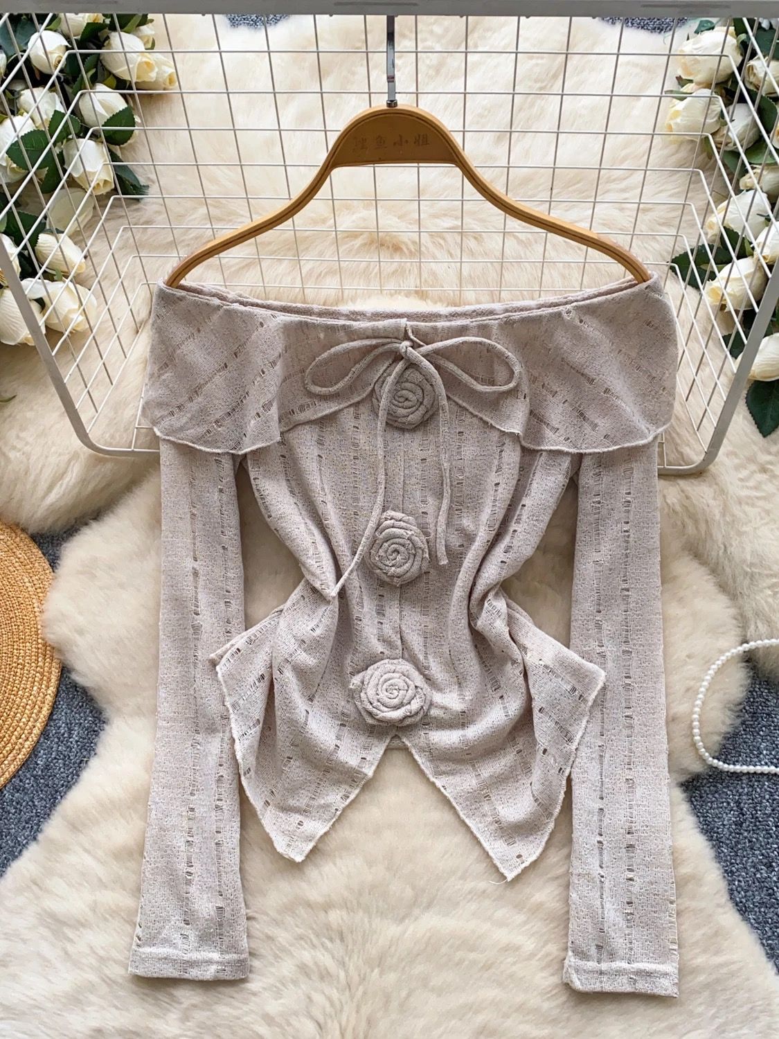 Fuzzy feeling top CTO949 image