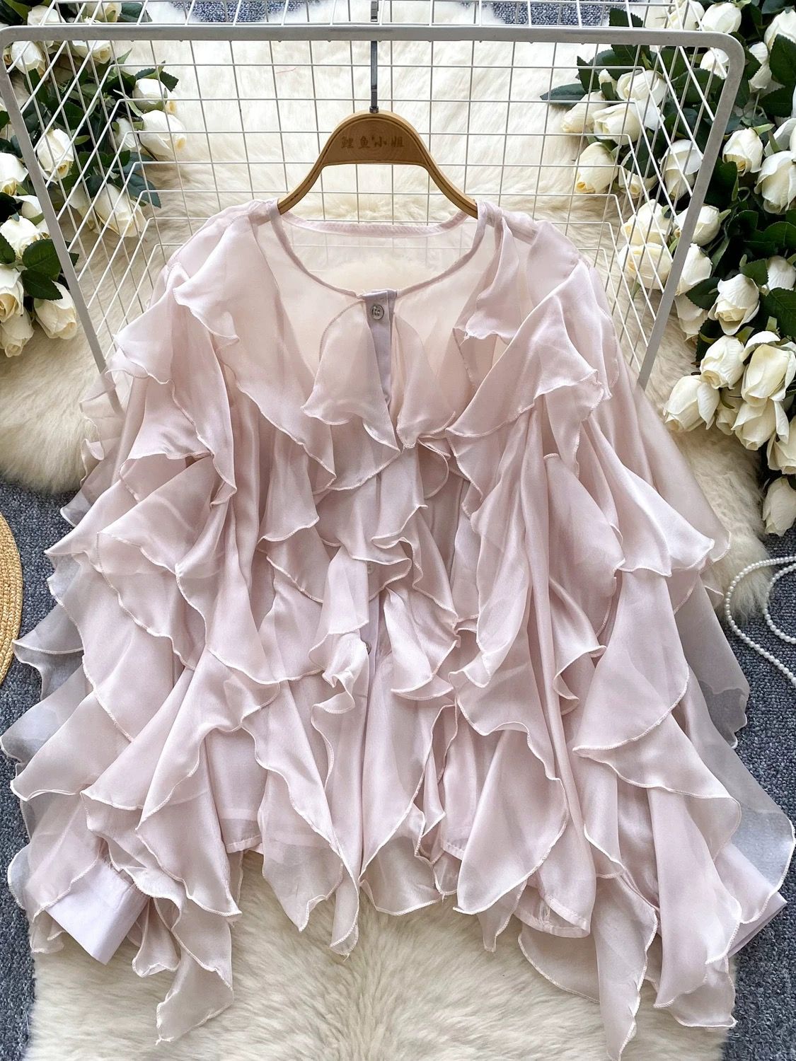 A hot babe blouse BE370 image