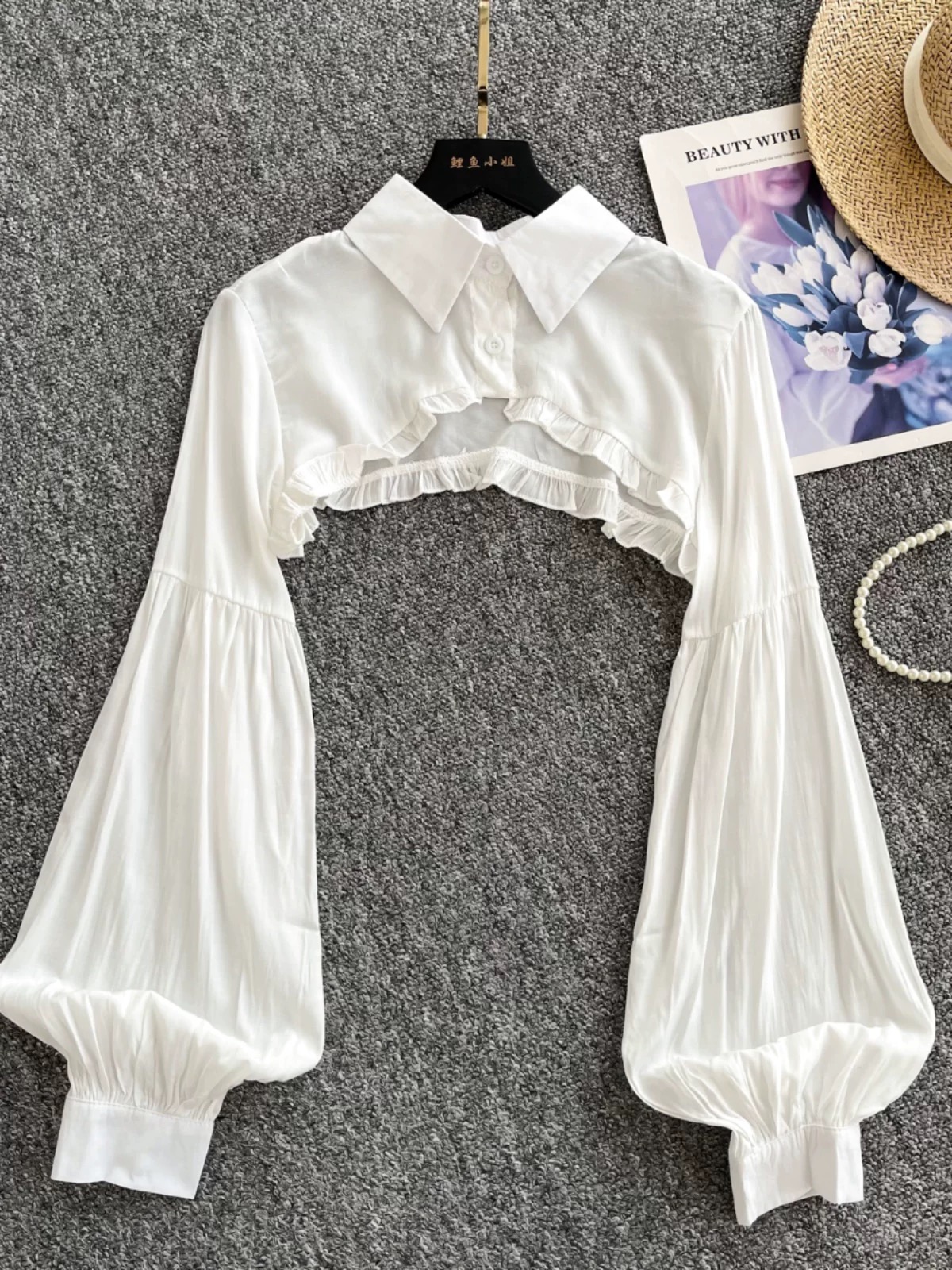 Roman royalty crop top CTO657