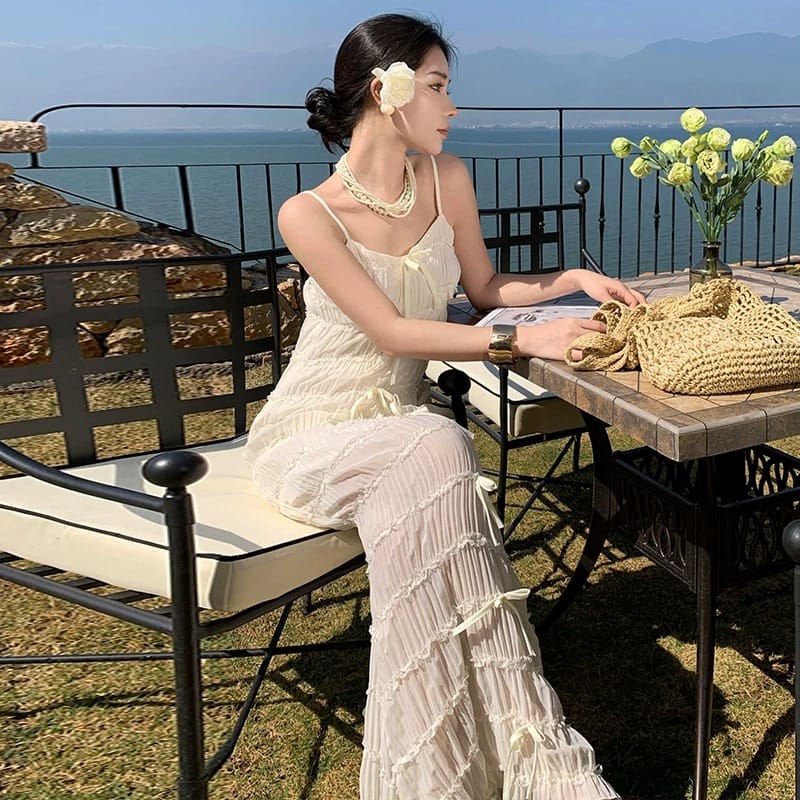 Champagne kisses dress CD645 image