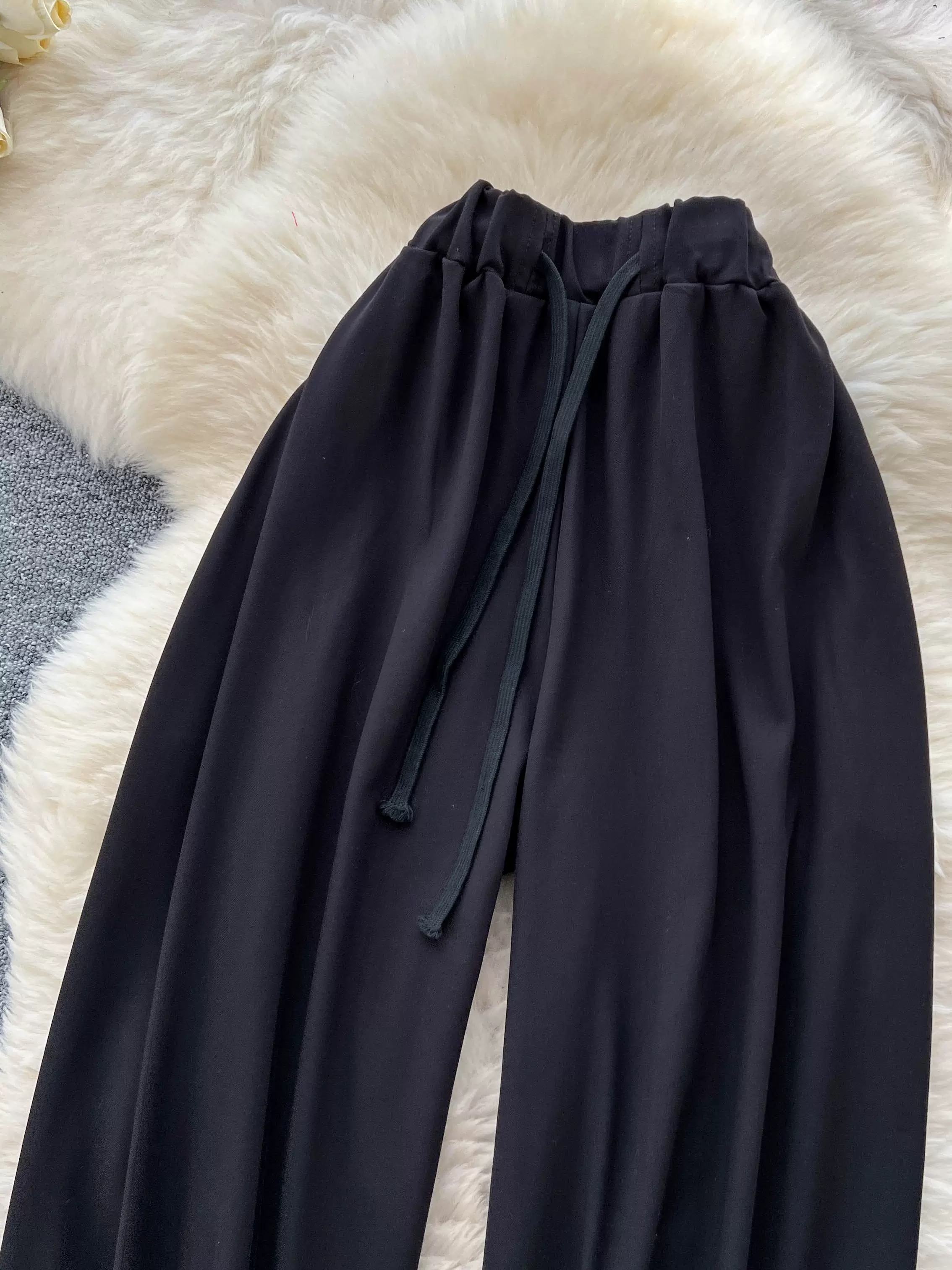 Out and about knitted leggings CP60 image