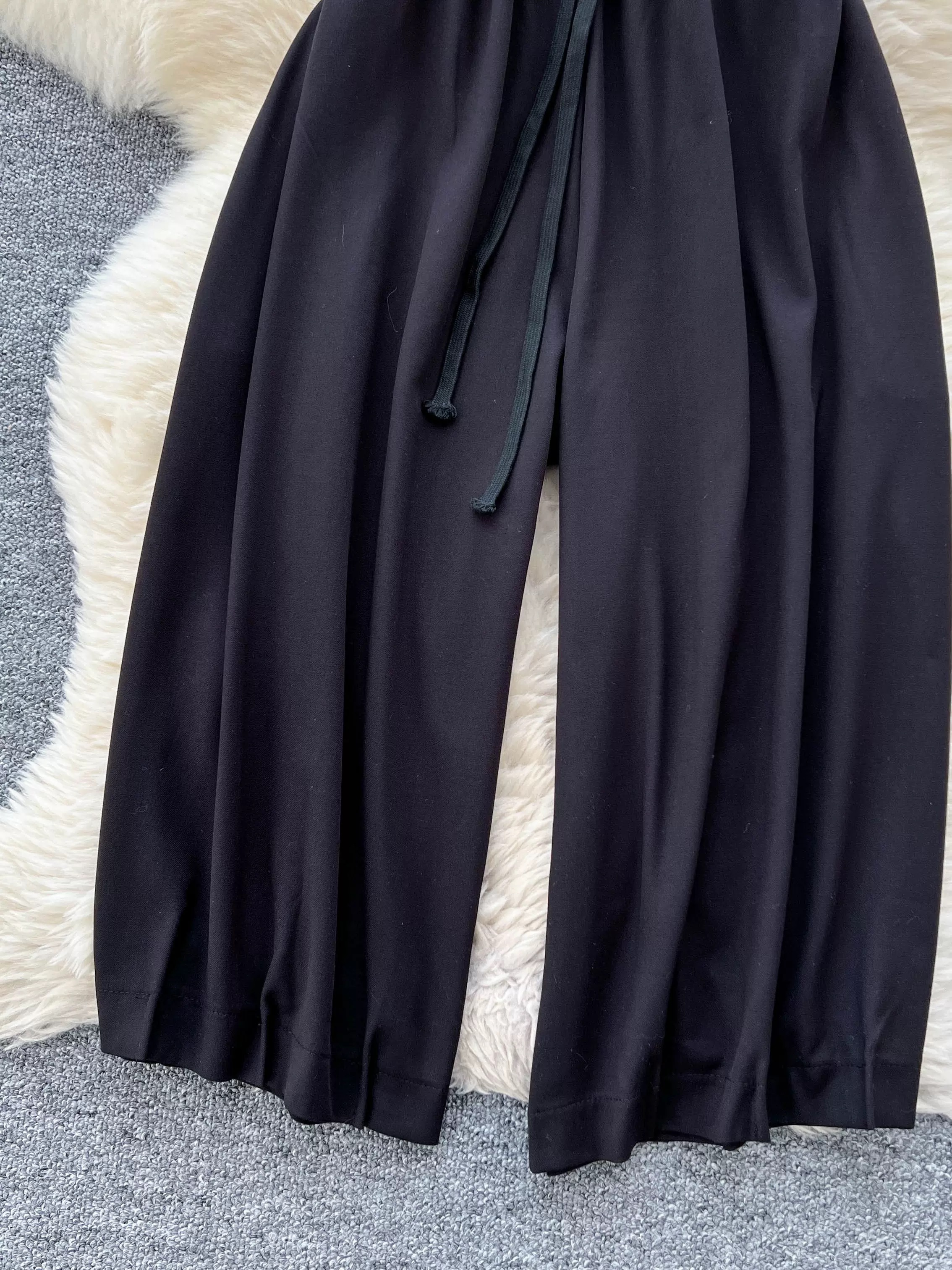 Out and about knitted leggings CP60 image