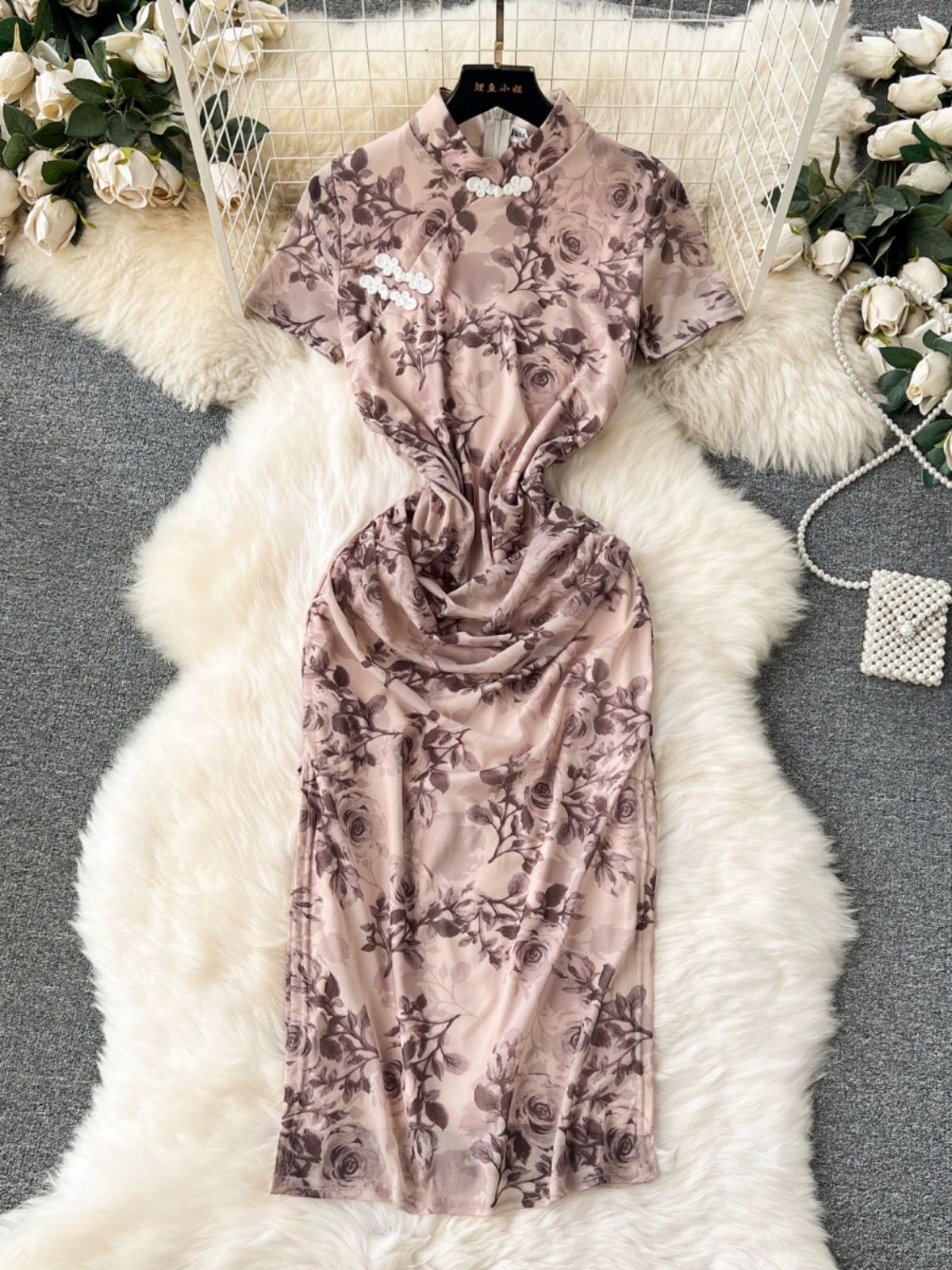 More curves qipao dress Q107 image