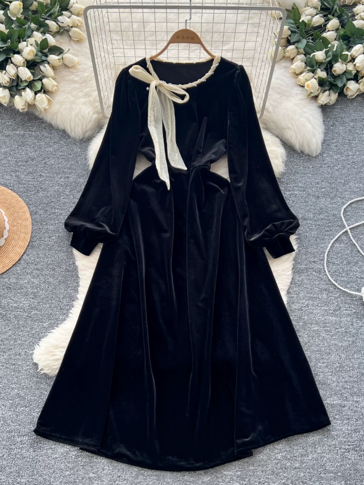 Movie dates velvet dress CD1929