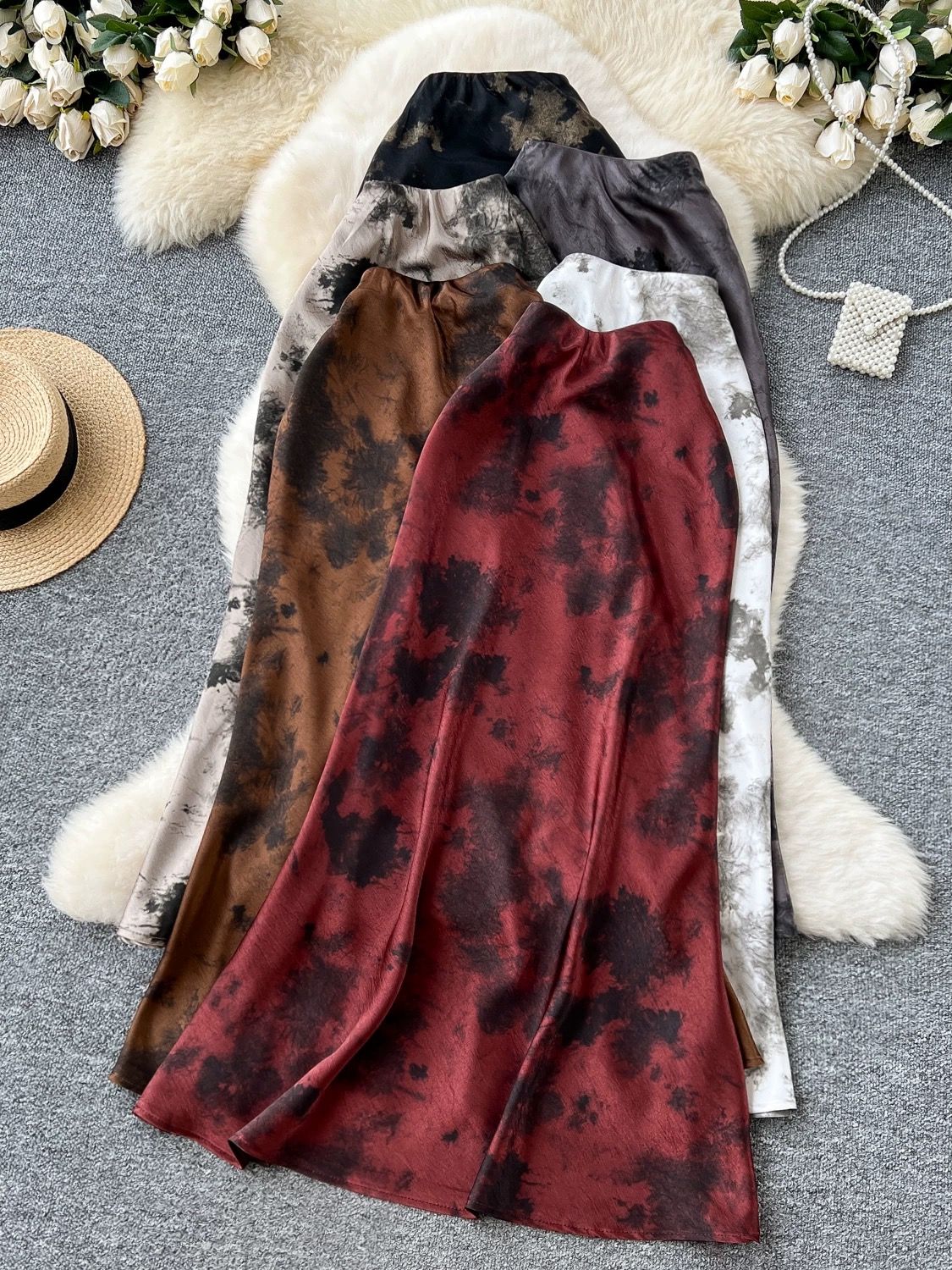 Distorted love skirt CS188 image