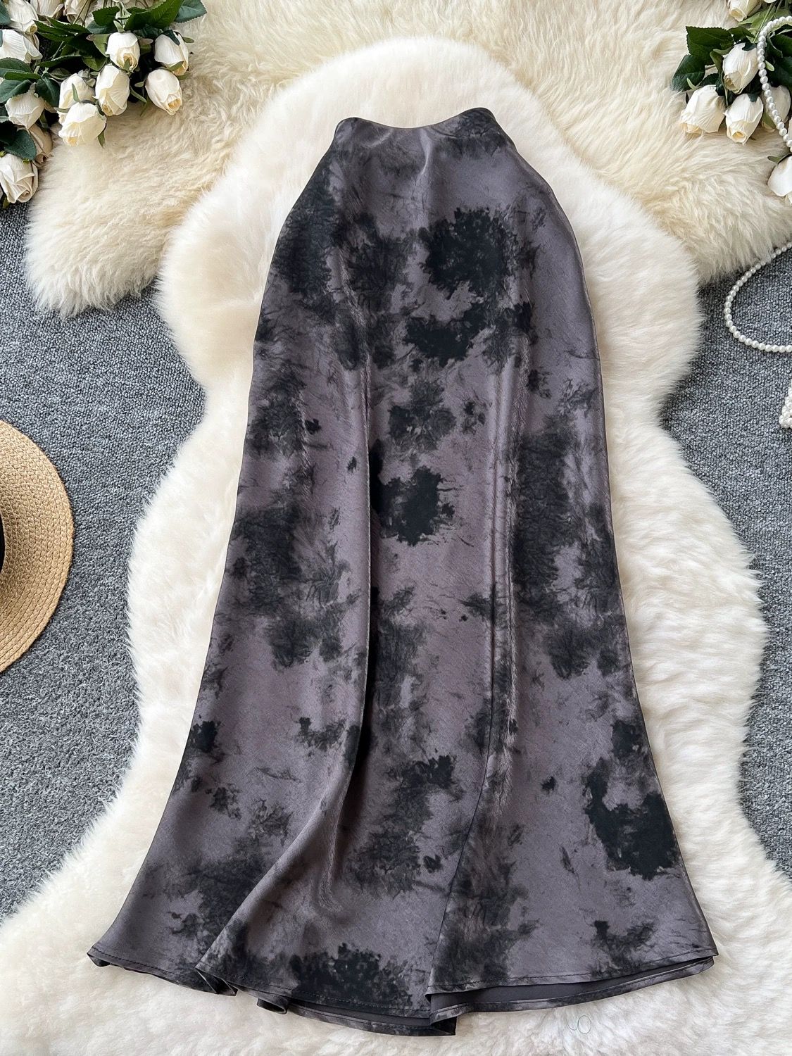 Distorted love skirt CS188 image